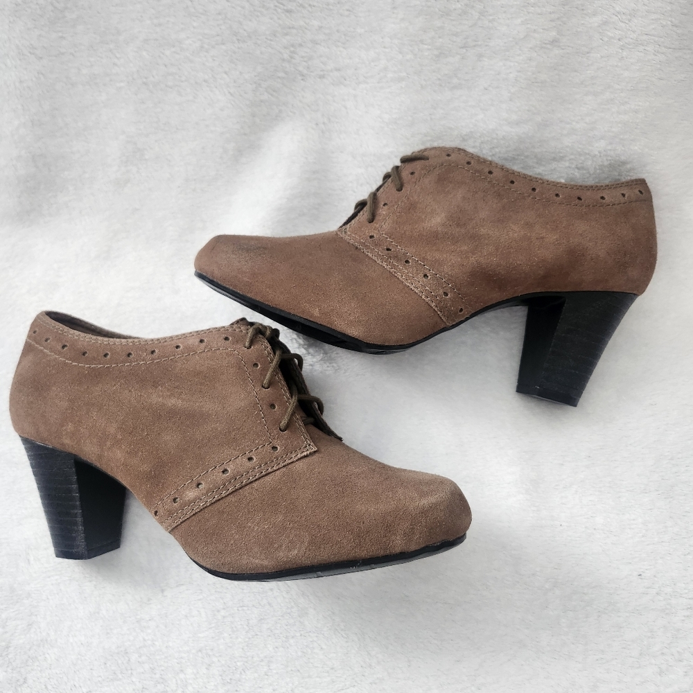 CLARKS Bendables Women's Leather Suede Heeled Lace Up Ankle Bootie Tan Brown 9W